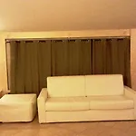 Elison Apartment *