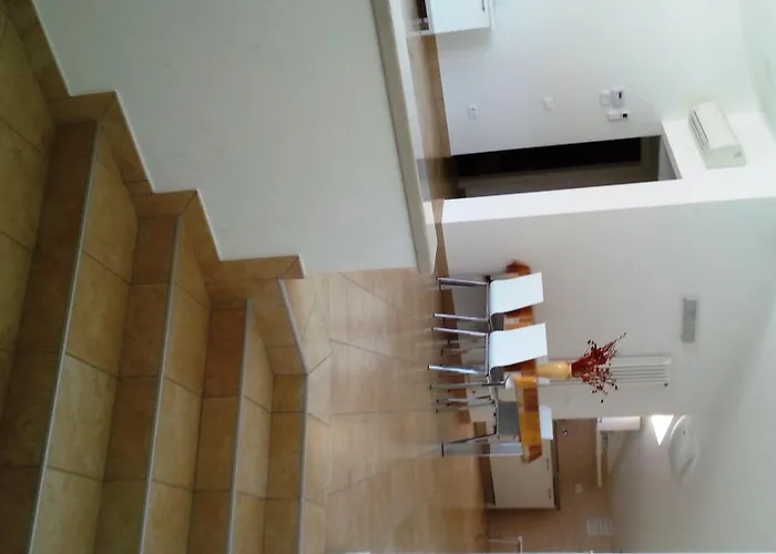 Elison Apartmán *